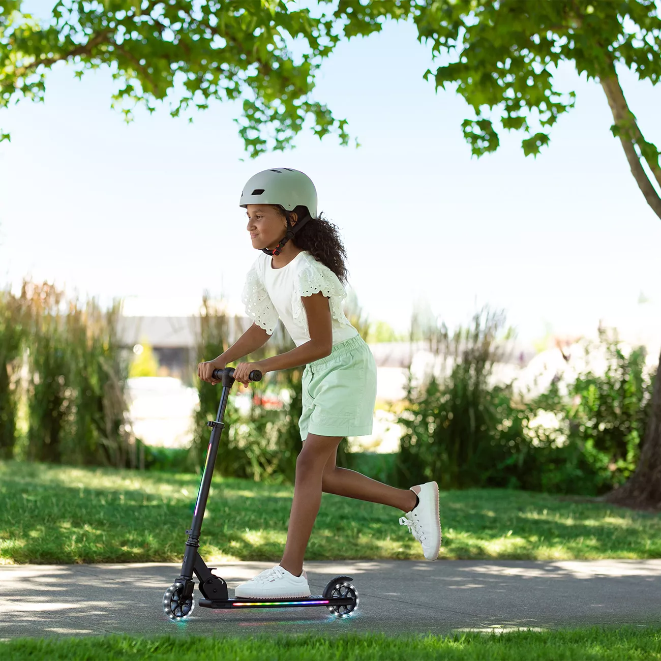 Jetson Kids' Mars Folding Kick Scooter 11 Jetson Kids' Mars Folding Kick Scooter - Image 9